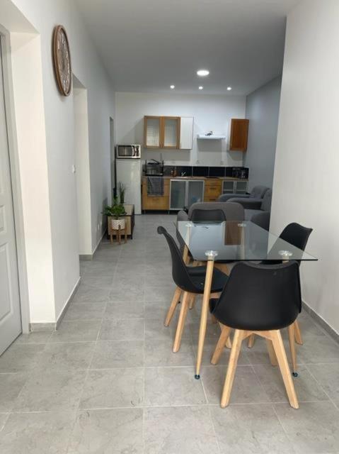 Rdc - Appartement F3 Villiers Le Bel 95 Proche De Paris Roissy ภายนอก รูปภาพ